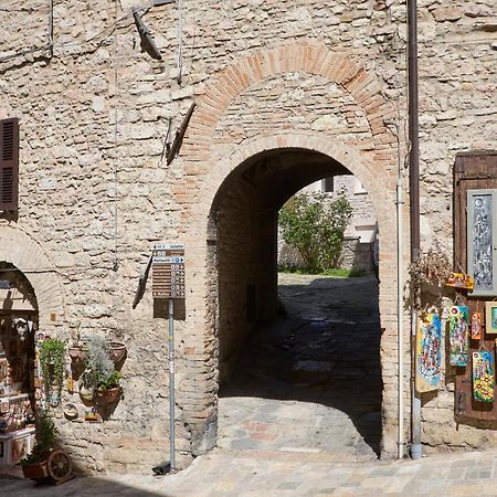 Il Cortile Di San Rufino Apartment Assisi Exterior foto