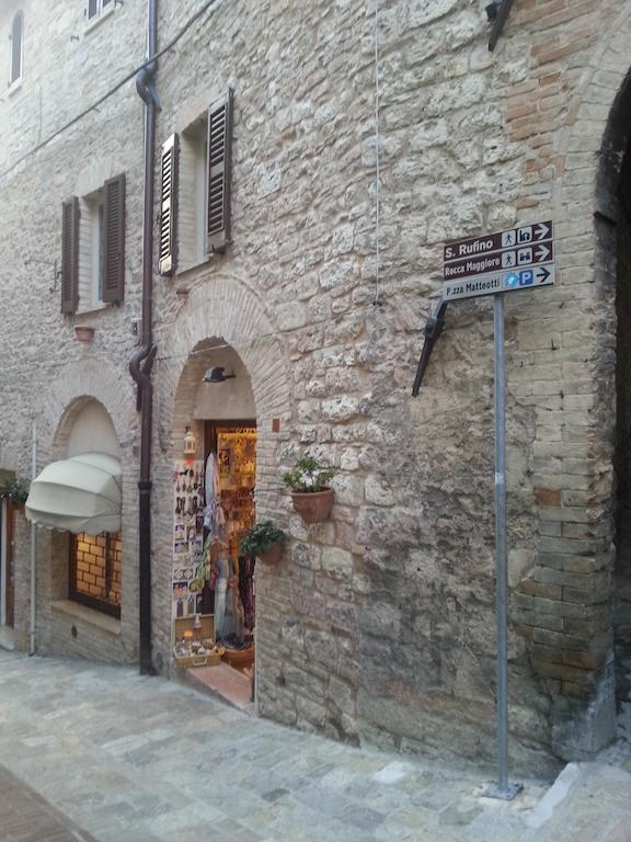 Il Cortile Di San Rufino Apartment Assisi Cameră foto