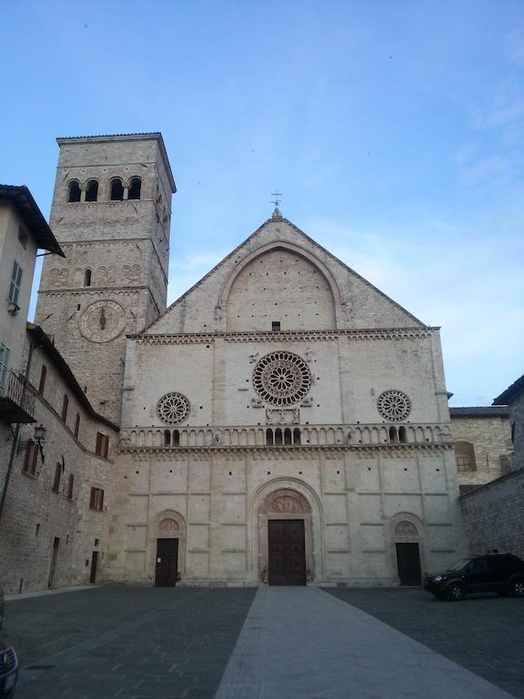 Il Cortile Di San Rufino Apartment Assisi Cameră foto
