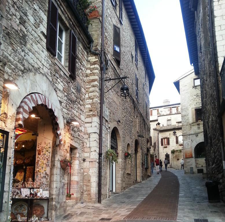 Il Cortile Di San Rufino Apartment Assisi Cameră foto